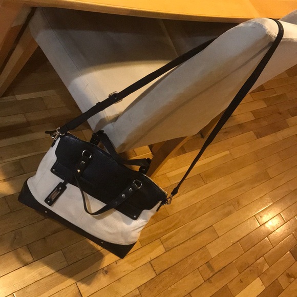 Black/Tan Messenger Bag - Picture 5 of 6